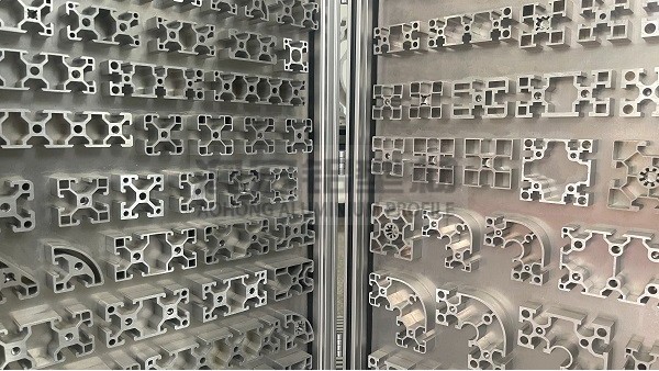 選購流水線鋁型材時要注意什么？