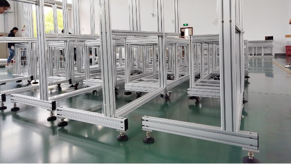 工業(yè)鋁型材框架的哪些細節(jié)提升了用戶體驗？